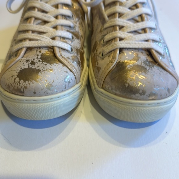 Matisse Tori leather upper gold splatter lace up sneakers with colors of cream - Picture 2 of 8